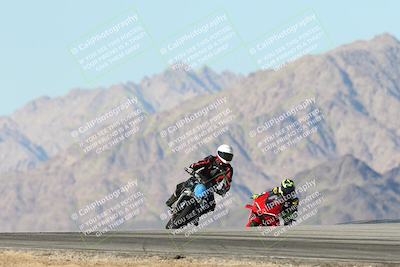 media/Dec-01-2025-Moto Forza (Mon) [[2daa91e15f]]/3-Beginner Group/Session 4 Turn 9/